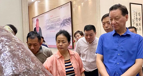 石语千秋松，，，广迎八方客——pp电子·倪东方艺术博物馆